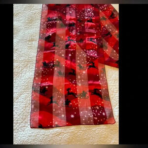 Santa Sleigh Scarf 🛷 🧣